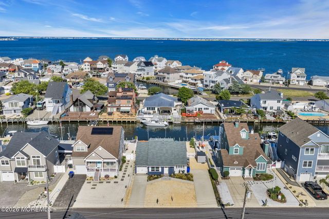 510 Bayview Drive, Toms River, NJ 08753