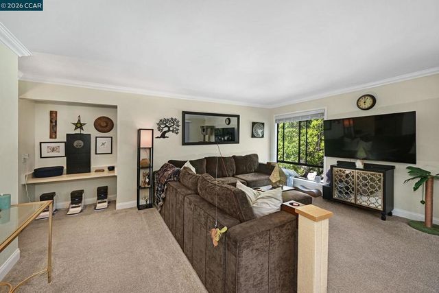 360 N Civic Dr 204, Walnut Creek, CA 94596