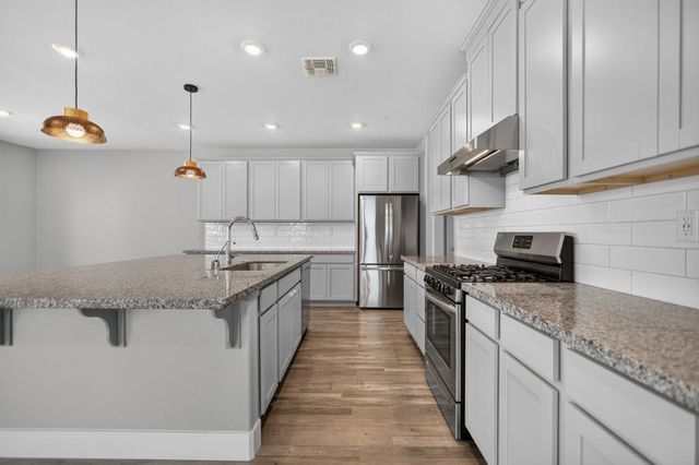 10090 Swordfish Cir, Elk Grove, CA 95757