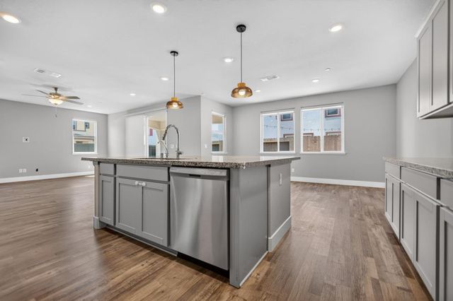 10090 Swordfish Cir, Elk Grove, CA 95757