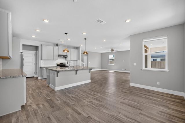 10090 Swordfish Cir, Elk Grove, CA 95757