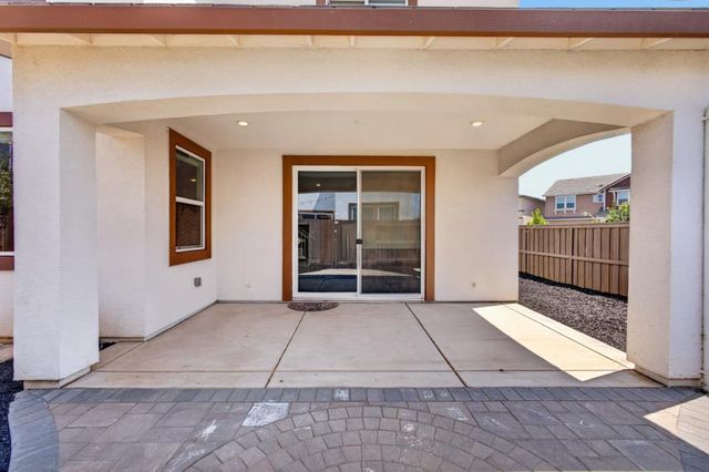 10090 Swordfish Cir, Elk Grove, CA 95757