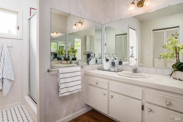 81 Santa Maria Dr, Novato, CA 94947