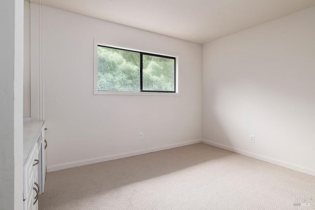 81 Santa Maria Dr, Novato, CA 94947