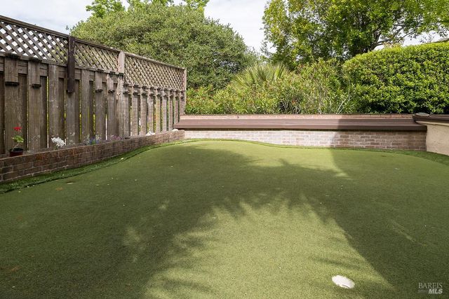 81 Santa Maria Dr, Novato, CA 94947