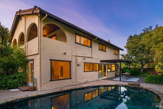 81 Santa Maria Dr, Novato, CA 94947