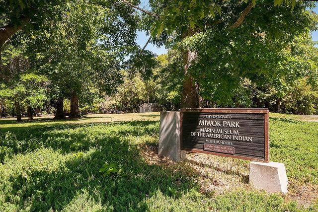 81 Santa Maria Dr, Novato, CA 94947