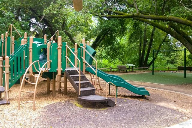 81 Santa Maria Dr, Novato, CA 94947