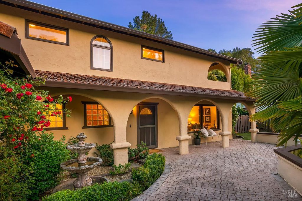 81 Santa Maria Dr, Novato, CA 94947