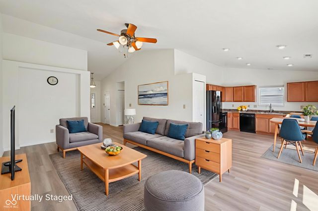 2204 Cherrybark Court, Shelbyville, IN 46176