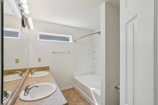 2204 Cherrybark Court, Shelbyville, IN 46176