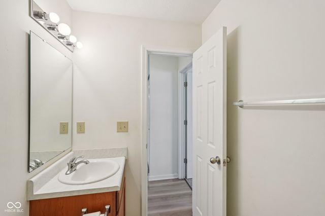 2204 Cherrybark Court, Shelbyville, IN 46176