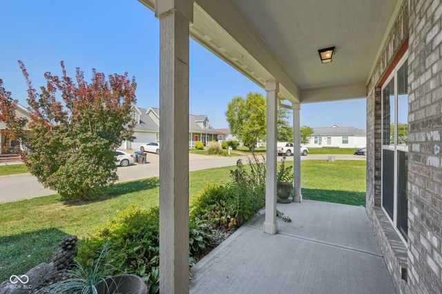 2204 Cherrybark Court, Shelbyville, IN 46176