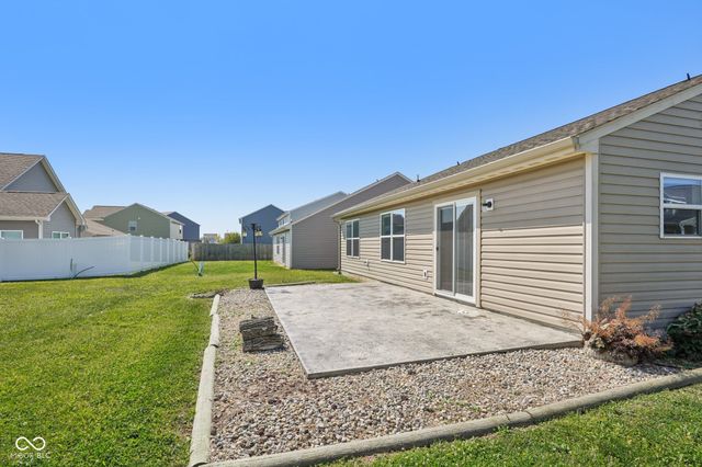 2204 Cherrybark Court, Shelbyville, IN 46176