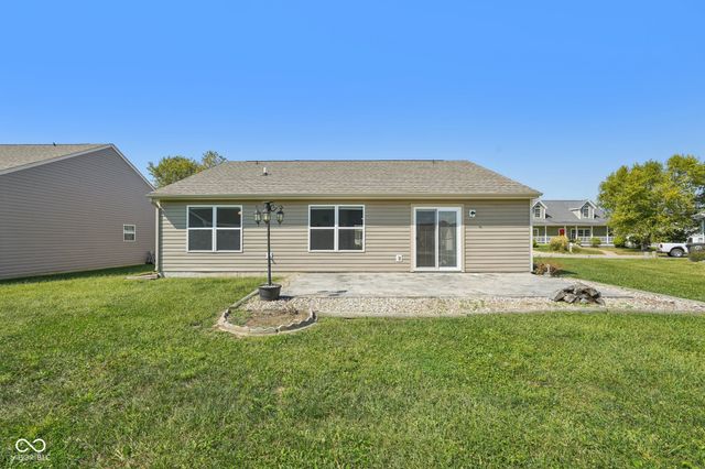2204 Cherrybark Court, Shelbyville, IN 46176
