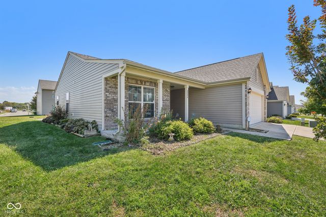 2204 Cherrybark Court, Shelbyville, IN 46176