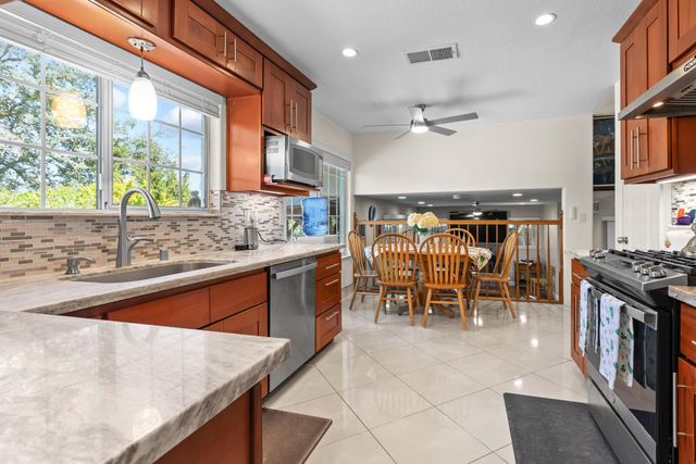 8117 English Oak Way, Citrus Heights, CA 95610