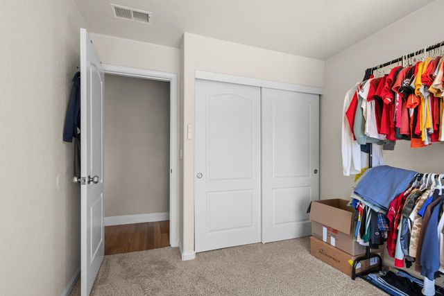 8117 English Oak Way, Citrus Heights, CA 95610
