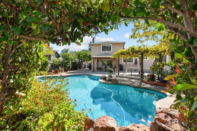 8117 English Oak Way, Citrus Heights, CA 95610
