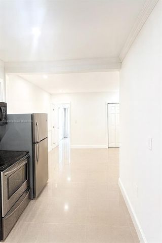 5807 SW 25th St 9, West Park, FL 33023