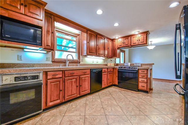 4330 Elmshaven Drive, Fairborn, OH 45424