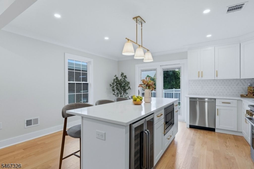 52 Pine St, Millburn Twp., NJ 07041 — photo 4