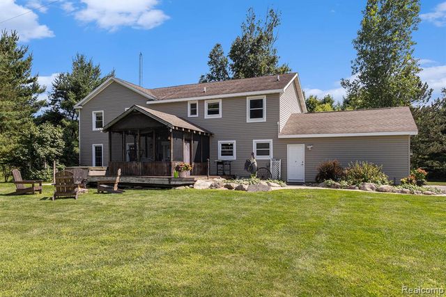 5085 Curtis Rd, Attica, MI 48412