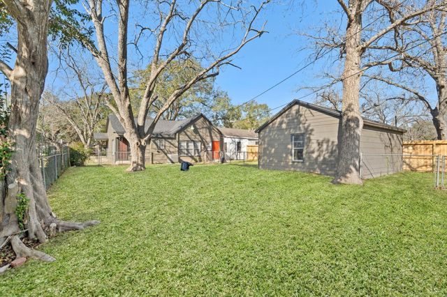 1509 Mulcahy Street, Rosenberg, TX 77471