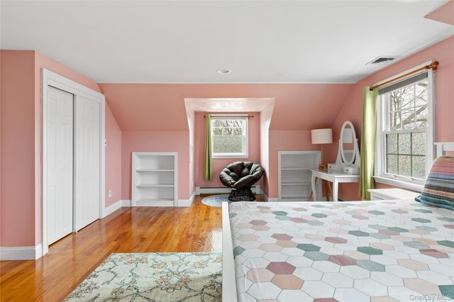 58 Roosevelt Avenue, Glen Head, NY 11545