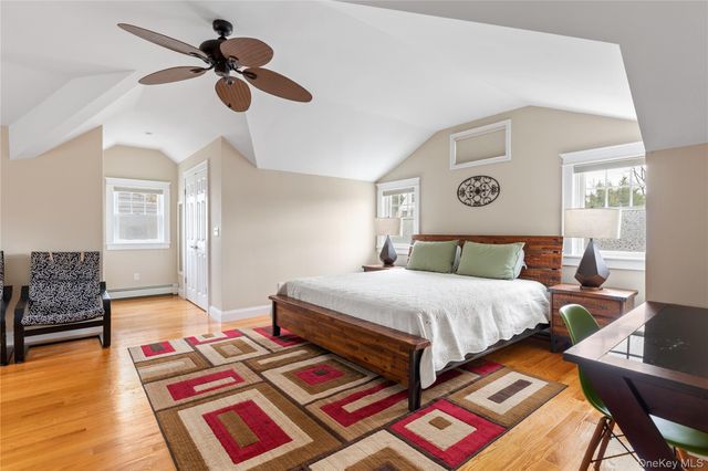 58 Roosevelt Avenue, Glen Head, NY 11545