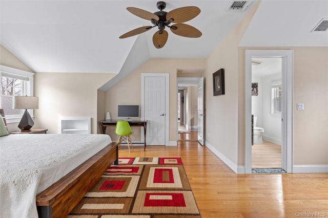 58 Roosevelt Avenue, Glen Head, NY 11545