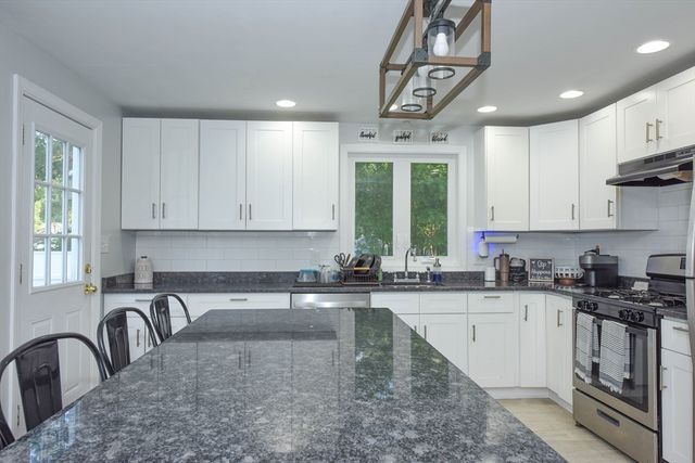 150 Hathaway Road, Acushnet, MA 02743
