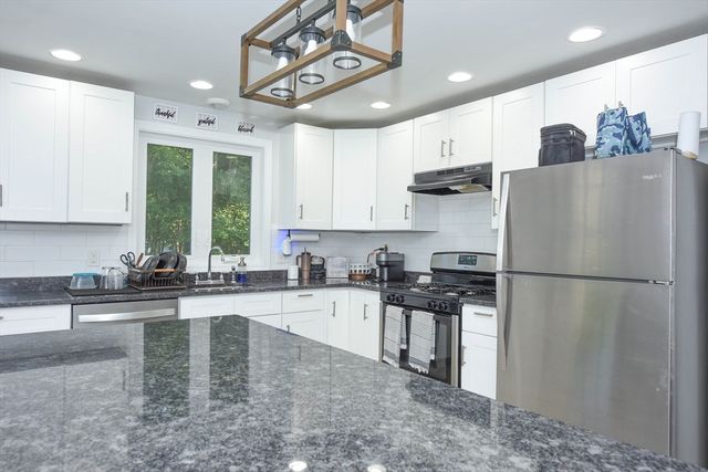 150 Hathaway Road, Acushnet, MA 02743