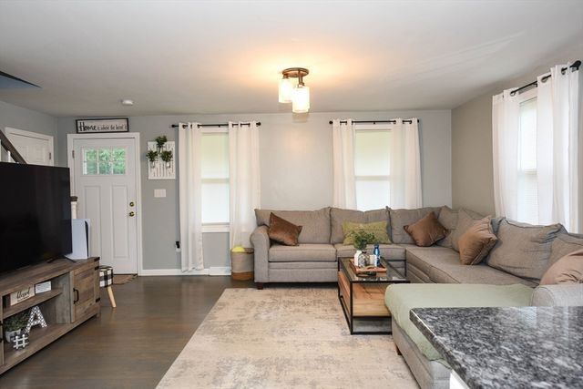 150 Hathaway Road, Acushnet, MA 02743