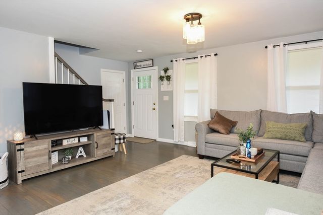 150 Hathaway Road, Acushnet, MA 02743