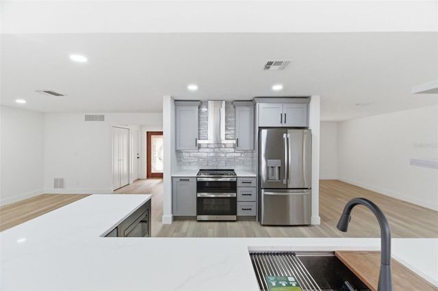 1200 80TH ST S, St Petersburg, FL 33707