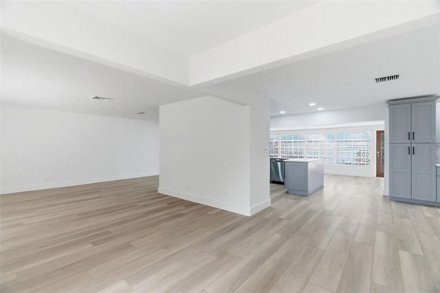 1200 80TH ST S, St Petersburg, FL 33707