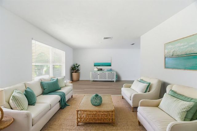 1200 80TH ST S, St Petersburg, FL 33707