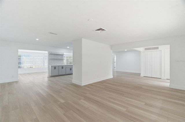 1200 80TH ST S, St Petersburg, FL 33707