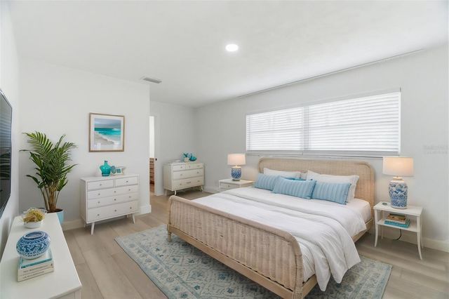 1200 80TH ST S, St Petersburg, FL 33707