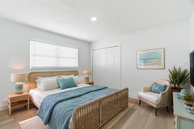 1200 80TH ST S, St Petersburg, FL 33707