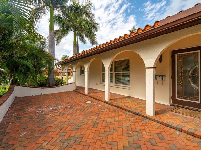1200 80TH ST S, St Petersburg, FL 33707
