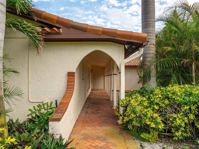 1200 80TH ST S, St Petersburg, FL 33707