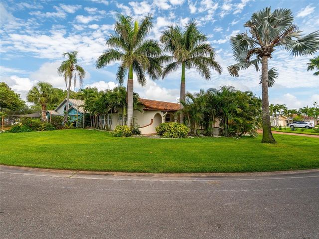 1200 80TH ST S, St Petersburg, FL 33707