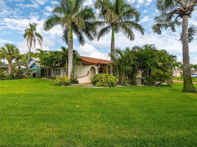 1200 80TH ST S, St Petersburg, FL 33707