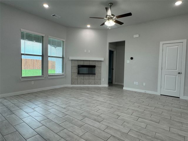 831 Rosebud Trail, Ferris, TX 75125