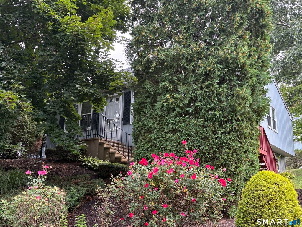 9 Valley View Drive 9, Hamden, CT 06518