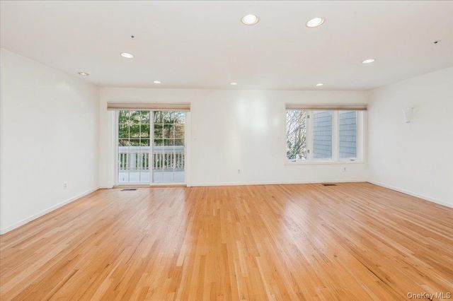 65 Clarewood Drive 65, Hastings-on-hudson, NY 10706