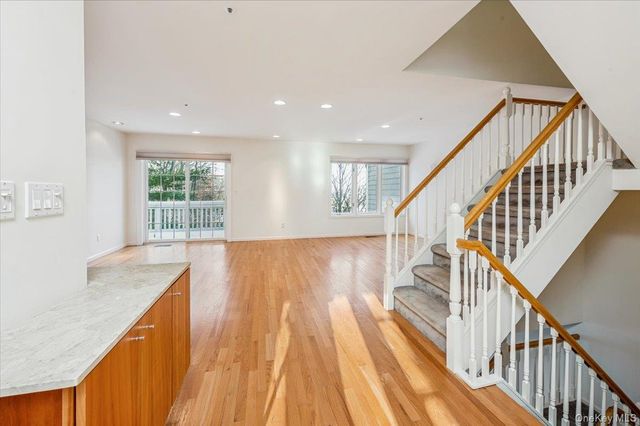 65 Clarewood Drive 65, Hastings-on-hudson, NY 10706