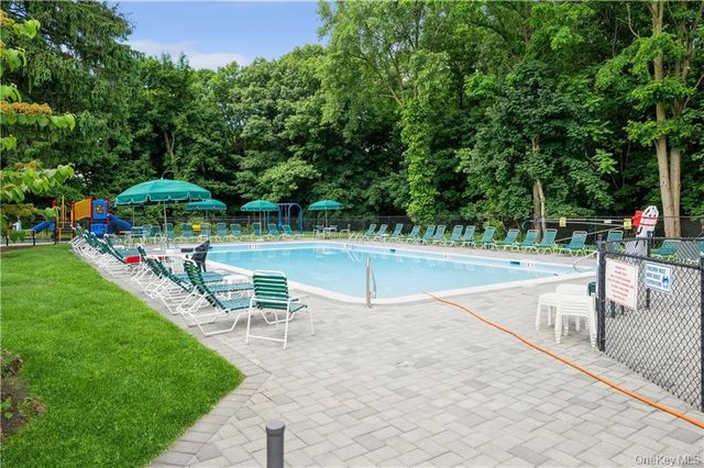 65 Clarewood Drive 65, Hastings-on-hudson, NY 10706